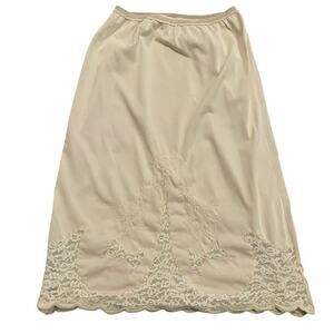 Vintage Pinehurst Lingerie cream lace embroidered half slip size small